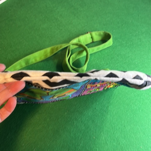 LAUREL BURCH GREEN BEADED ADJUSTABLE CANVAS STRAP CANVAS CROSSBODY BAG - Picture 6 of 15